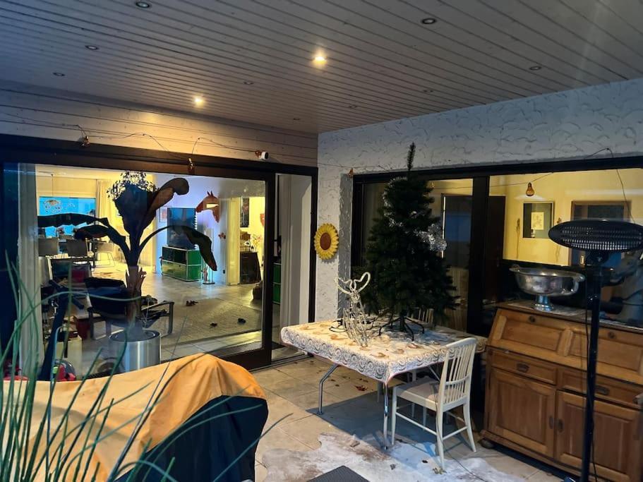 דיסבורג Villa Casa Blanca Mit Privatem Schwimmbad 26 Grad Und Sauna מראה חיצוני תמונה
